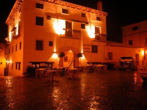 Hotel Restaurante Dona Anita Requena Exterior foto