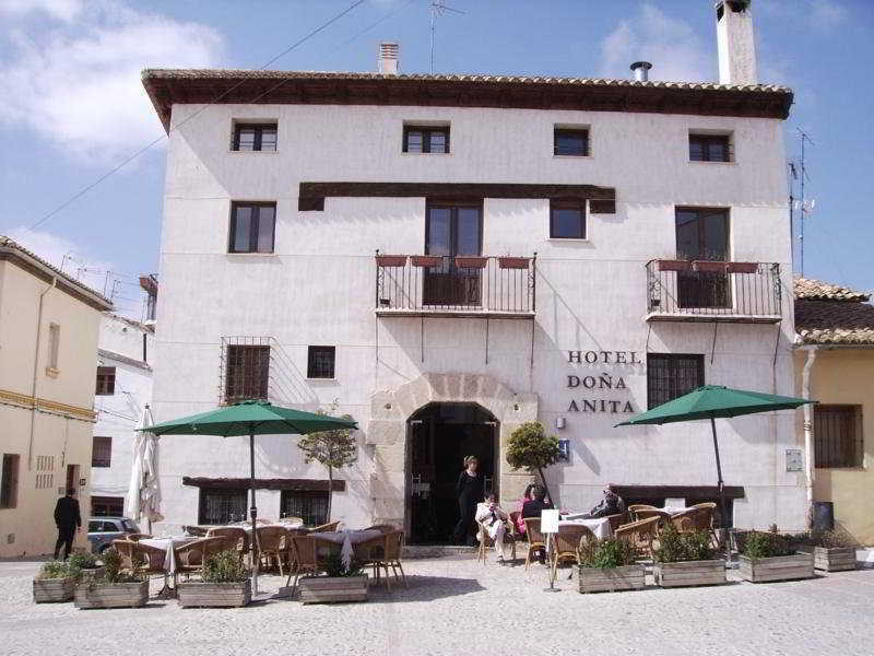 Hotel Restaurante Dona Anita Requena Exterior foto
